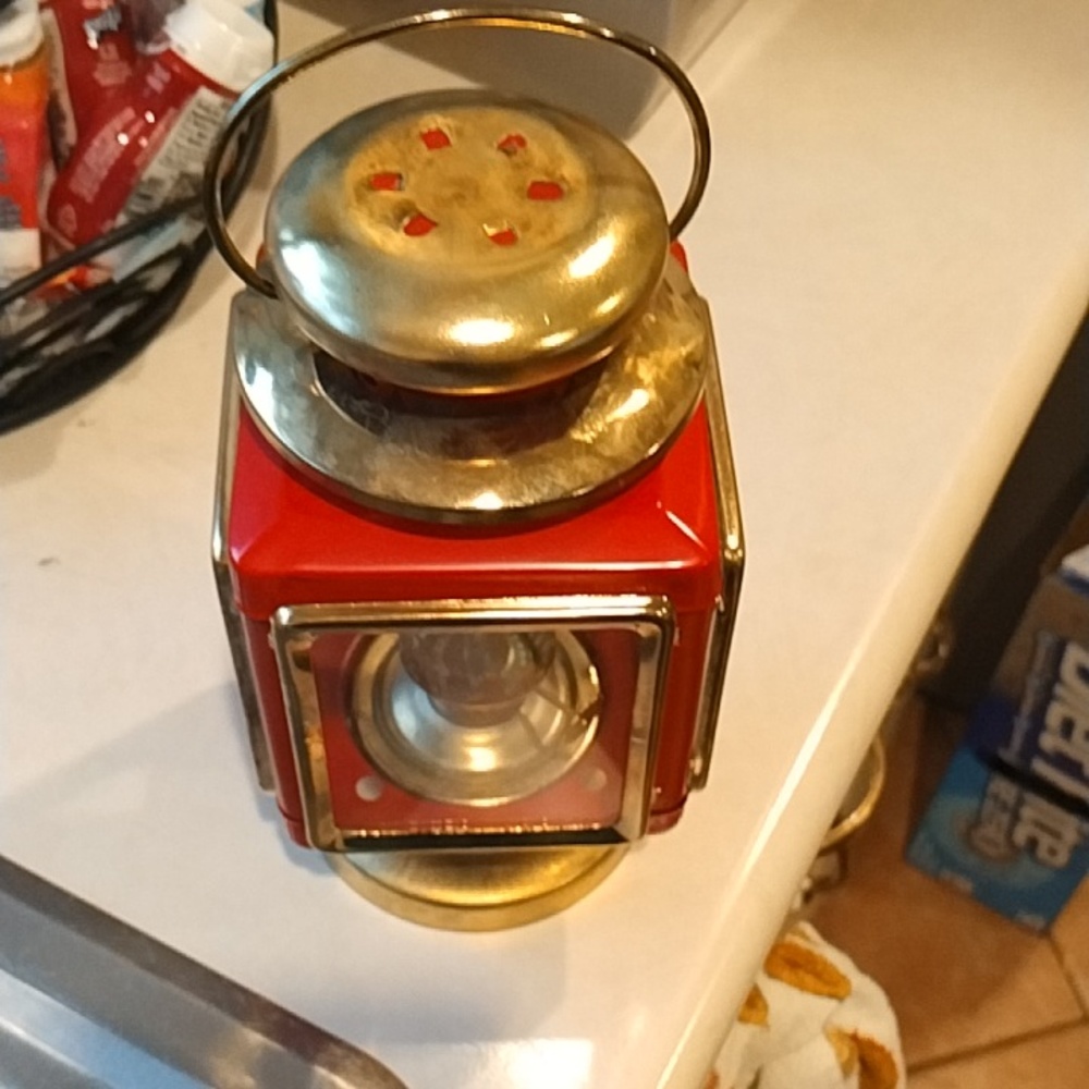 From Hong Kong vintange oil lamp